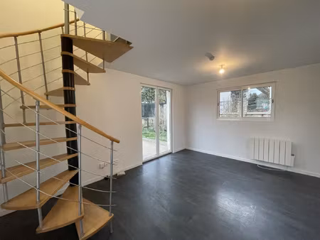 duplex t2 avec terrasse et jardin à cesson