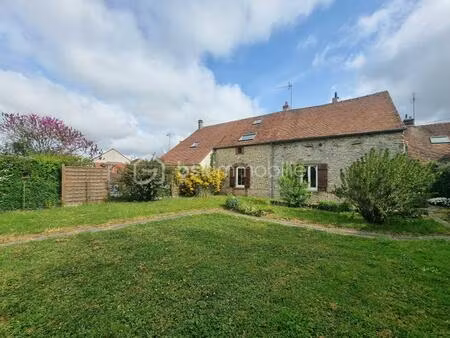 maison en pierre _ 2 chambres_ annexe_ jardin !
