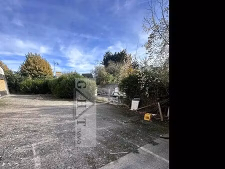 vente commerce 250 m² à 750 m²