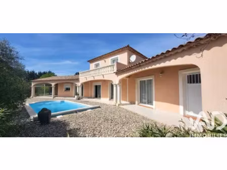 maison à tavernes (83670)