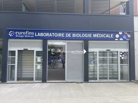 location commerce 162 m²