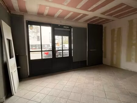location commerce 80 m²