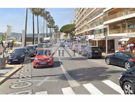 location commerce antibes 06160 49m²