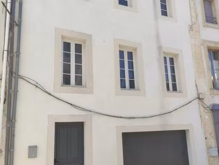 maison à aménager au centre de lauzun