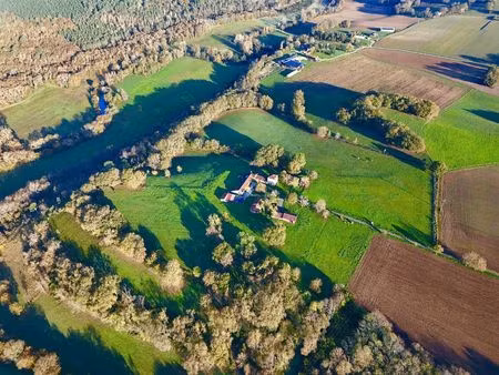 grande propriete ideale pour projet d'hebergement