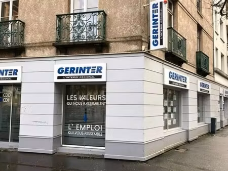 location commerce 278 m²