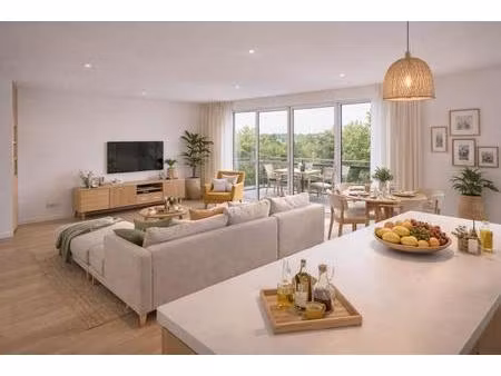 sublime appartement de 4pieces avec grand extérieur + parkings ! proche rer et centre vill