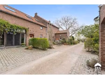 maison 4 façades sur grand terrain à kortenaken