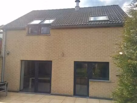 superbe maison 3ch beau jardin idéalement située à rocourt