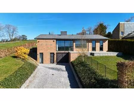 superbe villa 3 chambres idéalement située avec vue dégagée