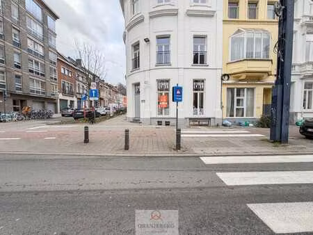 ruim hoekpand dichtbij station gent-sint-pieters !