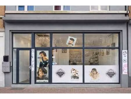 belle surface commerciale prête à exploiter - 6000 charleroi