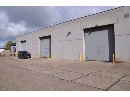 location - commerce zonhoven - 1 484 €/mois