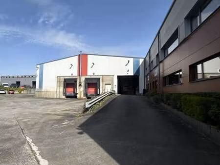 ensemble semi-industriel de 1270m²