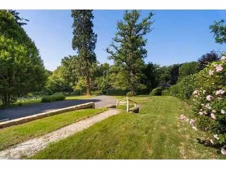 lillois - bois de mai  maison à rénover (5ch/4sdb/bureau)