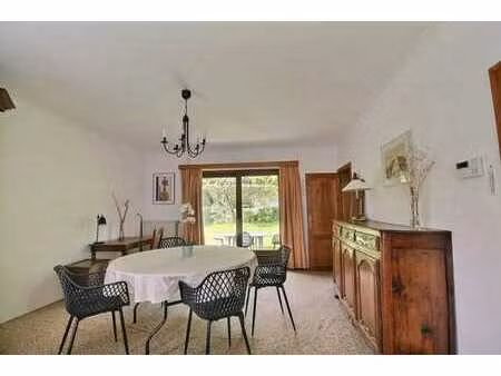 spacieuse villa 4/5 chambres grand garage et cave