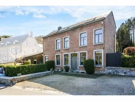 maison rénovée avec piscine et studio indép en bord de meuse