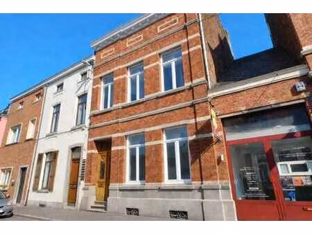 maison de caractère rénovée – centre de wavre