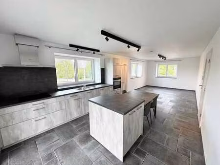 superbe appartement 2 chambres à houffalize.