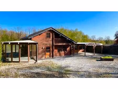 charmant chalet sur 76 ares avec étang et fruitiers à roly