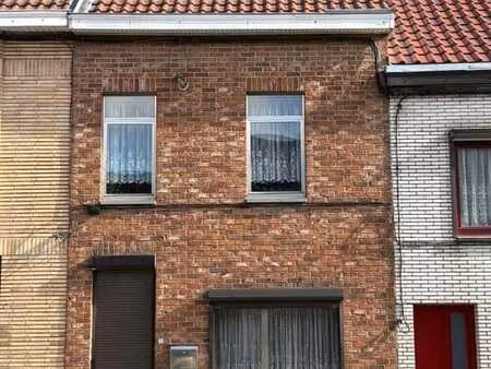 maison de rangée  proche du centre de frameries.