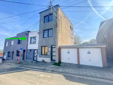 maison rénovée une chambre et un bureau à seraing