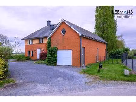 maison 4 chambres sur + de 30 ares  peb c  grand garage