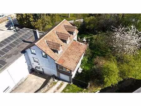 maison 4 chambres avec grand espace extérieur