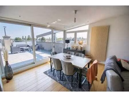 penthouse avec terrasse de 38m² et un emplacement de parking