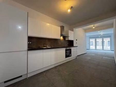 appartement proche du centre totalement rénové de +-100m²