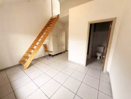 petit studio cosy toutes charges comprises