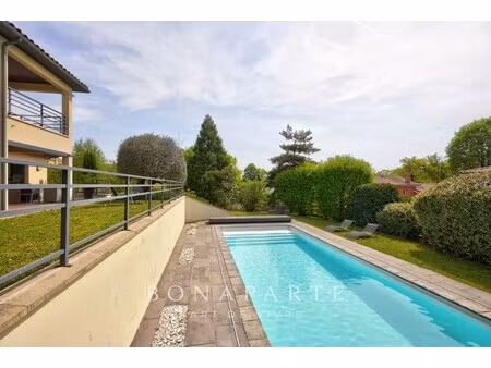 maison de luxe à vendre à massieux