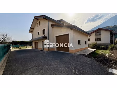maison de luxe à vendre dans le quartier engenieres-rolandiere