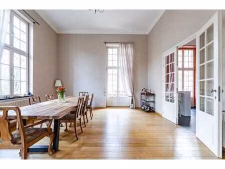 un appartement avec terrasse face au bois de la cambre