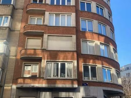 appartement 1 chambre ixelles  square des latins