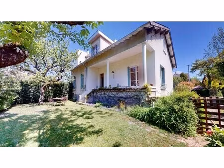 maison de luxe à vendre dans le quartier fourvière-saint just