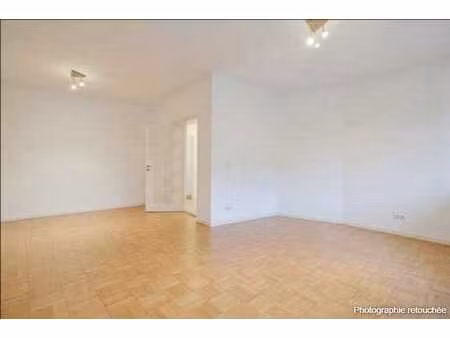 parc brugmann: magnifique appart. 2 chambres avec terrasse