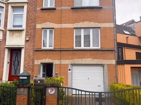 maison 4 chambres auderghem avec garage 200m²