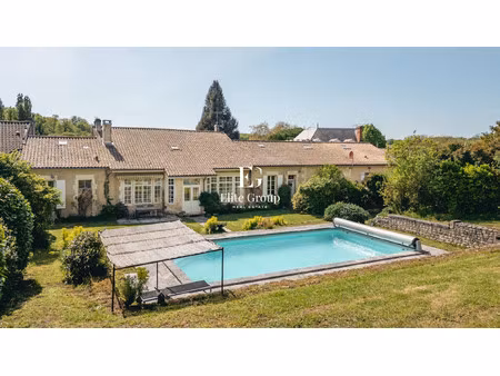 maison de luxe à vendre à mouthiers-sur-boëme