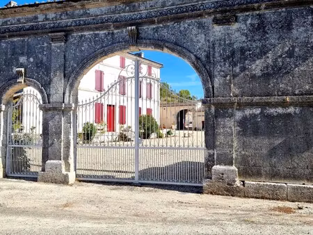 villa de luxe à vendre à jurignac