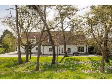 charmante villa à vendre royal zoute golf vues dégagées