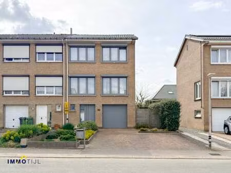 maison familiale 3 chambres  garage et jardin ensoleillé !