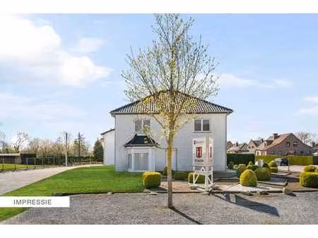 maison familiale à rénover dans un endroit calme à oudsberg