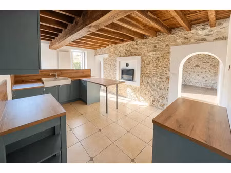 annonce vente maison 10 pièces de 240m2 à reaumur (85700) - paruvendu.fr ref 992785947841