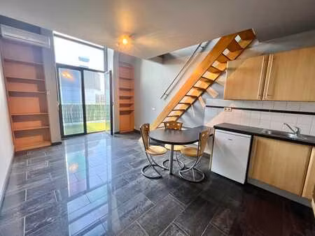 appartement 1 chambre avec terrasse à auderghem