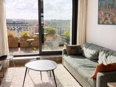 appartement 1 ch à uccle  dernier étage avec terrasse