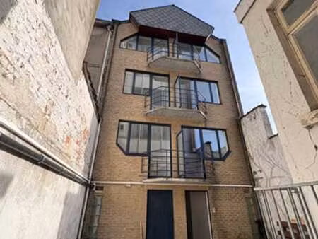 studio rénové à laeken