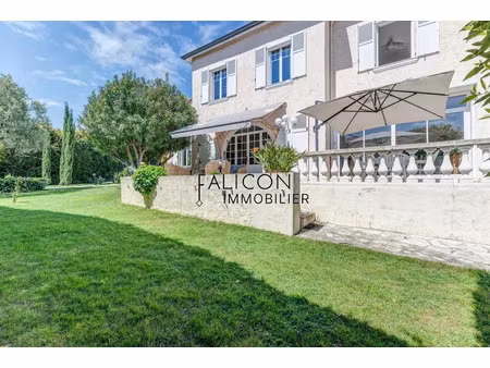 vente villa 8 pièces 280 m² à nice (06000)  2 370 000 €
