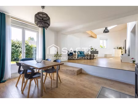 vente maison 7 pièces 275 m² à ecole-valentin (25480)  620 000 €