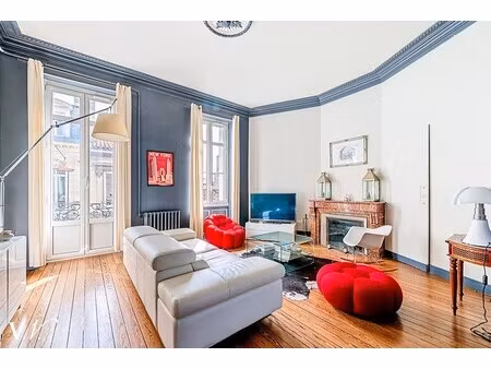 appartement de luxe à vendre dans le quartier hôtel de ville-quinconce-saint seurin-fondau
